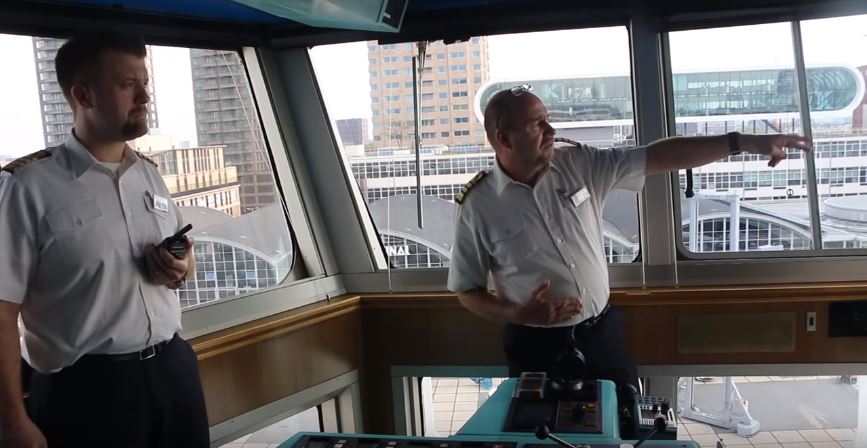 do walkie talkies work on cruise ships